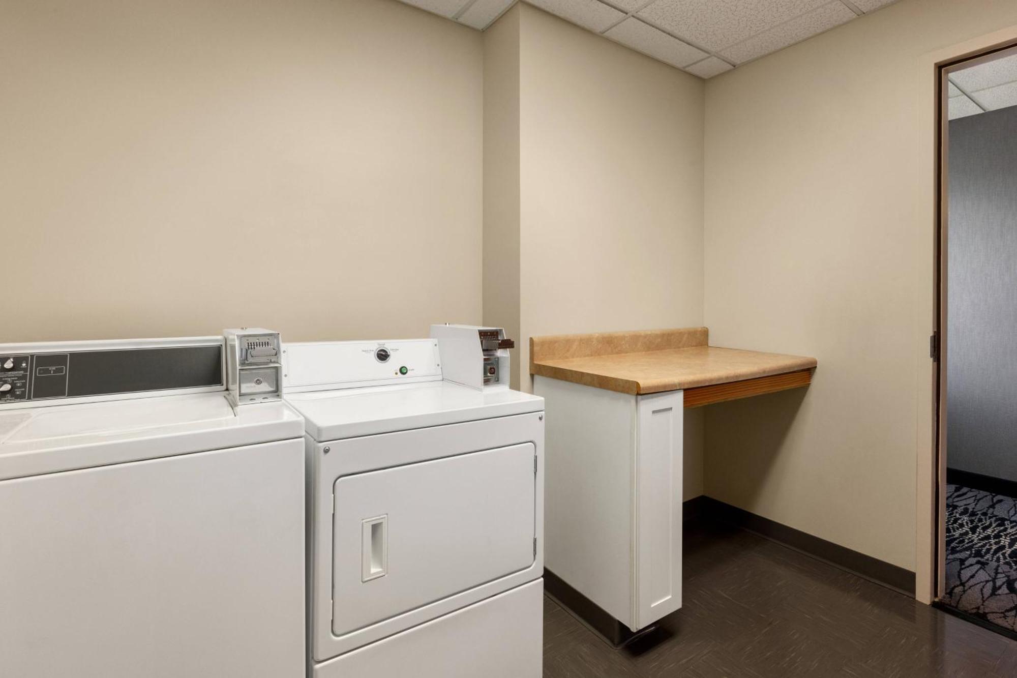 Fairfield Inn & Suites Jacksonville West/Chaffee Point Exteriör bild