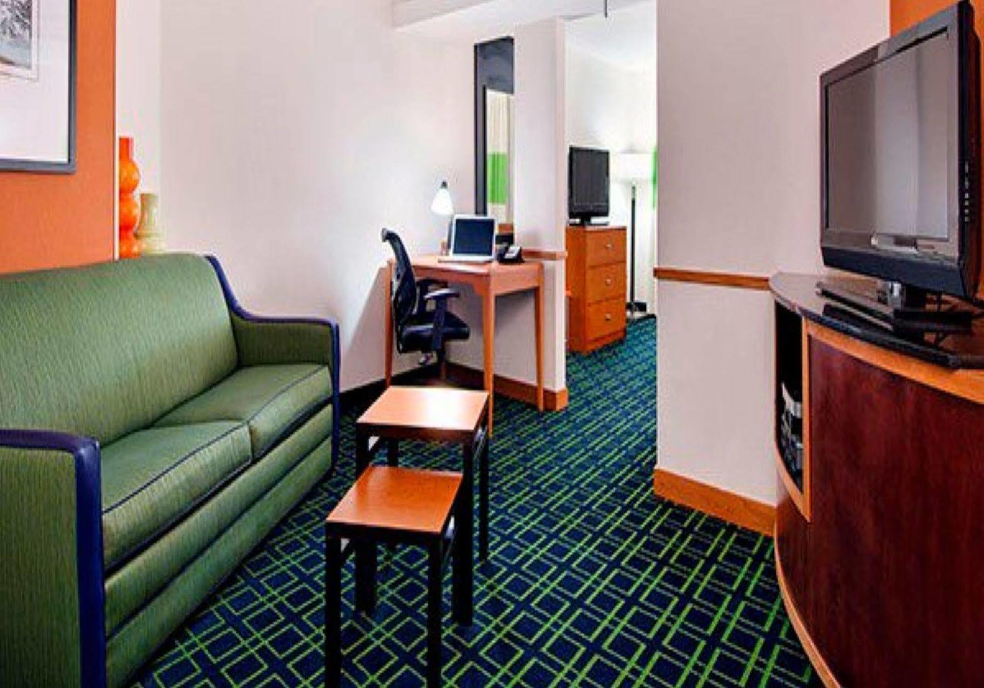 Fairfield Inn & Suites Jacksonville West/Chaffee Point Exteriör bild
